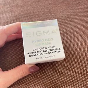Sigma Beauty Hydro Melt Lip Mask in Hush